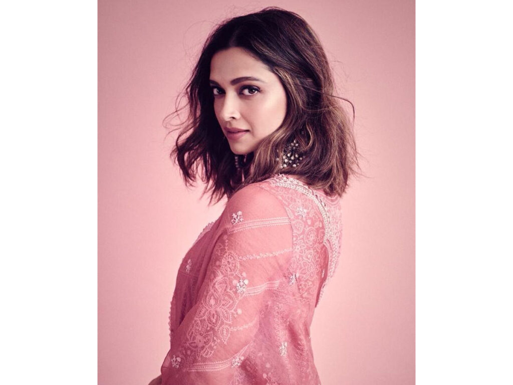 Deepika Padukone shares Diwali wishes, dons pink ethnic attire