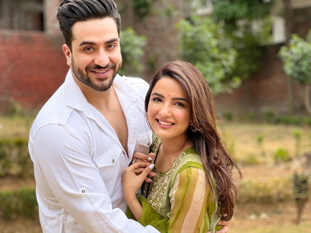 Aly Goni announces marriage with Jasmin Bhasin - watch video