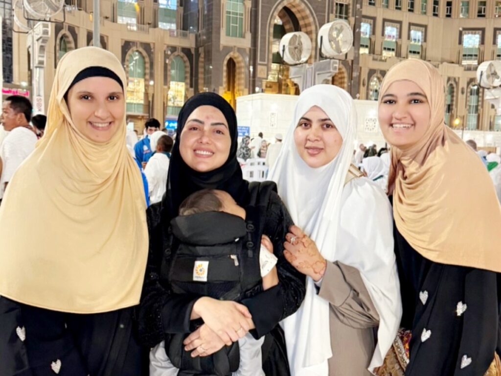 Sania Mirza, Sana Khan perform Haj together, 1st photo goes viral