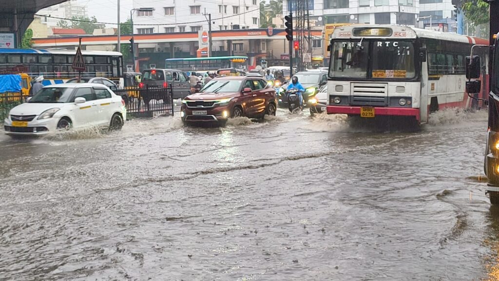 Rains in Hyderabad