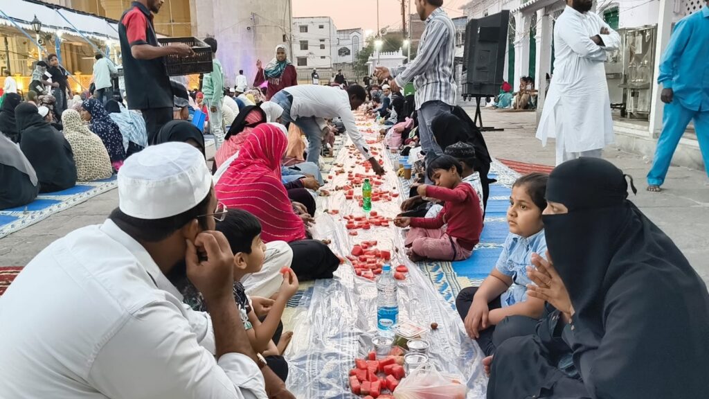 People gathered for Iftaari prayer during Ramadan at Makkah Masjid.