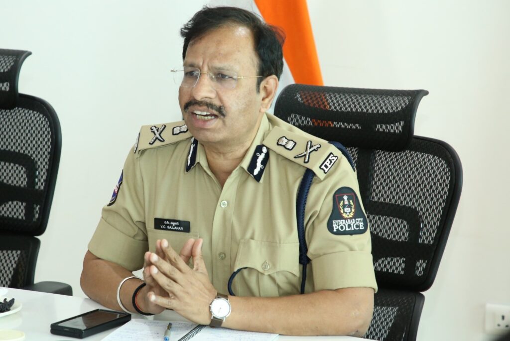 Police officer in uniform during a meeting at the office.
